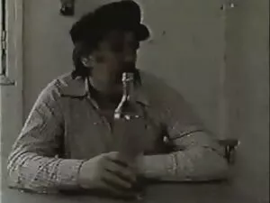 Donna, uomo di 30 si ...