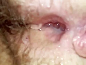 Slut in una gonna co ...