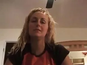 Procace bionda flirt ...