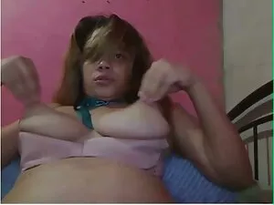 Una ragazza grassa f ...
