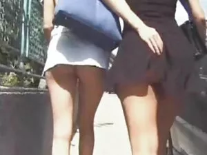 Una ragazza, tette,  ...